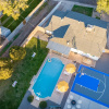 Отель Lotus by Avantstay Basketball Court, Pool, Bbq, Outdoor Dining & Fire Pit!, фото 13