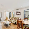 Отель Brand New Three Bedroom Townhouse with Garage, фото 6