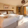 Отель Mopane Village Lodge Etosha, фото 4