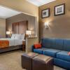 Отель Comfort Suites Terre Haute University Area, фото 21