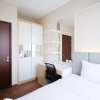 Отель Cozy And Modern 2Br At Grand Sungkono Lagoon Apartment, фото 19