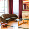 Отель Crest Hotel Suites, фото 17