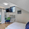 Отель Comfy studio - stylish yet budget friendly!, фото 2