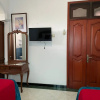 Отель RedDoorz Syariah @ Karang Pilang, фото 2