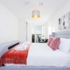Отель Newly Built 2 Bed Apartment By London City Airport, фото 7