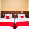 Отель RedDoorz near Tentrem Mall Semarang, фото 6