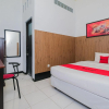 Отель OYO Life 3387 Nakula Homestay Syariah, фото 19