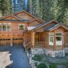 Отель Wooded Luxury at Tahoe Donner by RedAwning в Траки