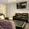 Отель Texas Hold-em Duplex- 3BR Free Parking, фото 2
