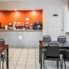Отель ECONO LODGE INN & SUITES, фото 9