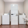 Отель La Quinta Inn & Suites by Wyndham Woodway - Waco South, фото 35