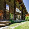 Отель 4BR Traditional Chalet BBQ + Fireplace + View, фото 1