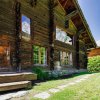 Отель 4BR Traditional Chalet BBQ + Fireplace + View в Лез-Уш