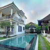 Отель Queen Bisma Villa 10 Min Walking To Ubud Center, фото 19