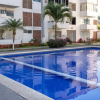 Отель Marina 48 Condominium, 5 Person Apartment, Pool, 247 Security, Parking Area, фото 13