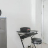 Отель Homey And Comfortable Studio At Green Pramuka City Apartment, фото 12