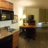 Отель Candlewood Suites Tulsa, an IHG Hotel, фото 7