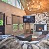 Отель 'the Moonshine' Cabin: Hot Tub, 3 Mi to Dollywood, фото 9