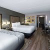 Отель La Quinta Inn & Suites by Wyndham Raleigh Downtown North, фото 5