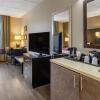 Отель Comfort Inn & Suites, фото 18