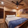 Отель Hawkeye Ridge 3 Bedroom Cabin by Redawning, фото 10