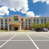 Отель Holiday Inn Express & Suites Bradenton East-Lakewood Ranch, an IHG Hotel в Брадентоне
