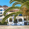 Отель Leandros Hotel, фото 1