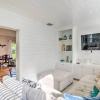 Отель West Palm Beach Bungalow w/ Shared Backyard, фото 3