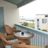 Отель Coastal Charm, фото 8