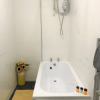 Отель Welcoming Spacious 2-bedroom House in St Helens, фото 9