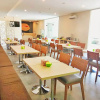 Отель Three Eight Front One Boutique Batu Malang, фото 3