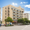 Отель Ailun Holiday Hotel, фото 1