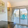 Отель Lovely Sunny Beach House w/ View: Walk to Ocean!, фото 24