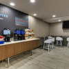 Отель Holiday Inn Express & Suites Atlanta N-Perimeter Mall Area, фото 31