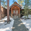 Отель Big Pine by Avantstay Stunning Secluded Oregon Home w/ Hot Tub, фото 1