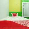 Отель Dinda Residence by OYO Rooms, фото 7