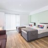 Отель Twin Studio near Manchester!, фото 4