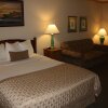 Отель Flat Creek Inn And Suites, фото 1