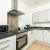 Отель Modern Apartment Near New Islington - Manchester, фото 7