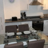 Отель Modern two Bedroom Apartment Ideally Located, фото 5
