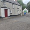 Отель Lovely 4-bed Property in Mullaghbawn в Ньюри