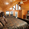 Отель Majestic Mountain Pool Lodge - Seven Bedroom Cabin, фото 9