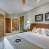 Отель Luxury 3 Br In River Run Village Featuring Ski In, Ski Out! No Cleaning Fees! 3 Bedroom Condo by Red, фото 7
