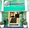 Отель Turrance White Hotel, фото 1