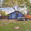 Отель Lovely Historic Fort Worth Home w/ Deck, фото 17
