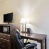 Отель Quality Inn & Suites Southport, фото 9