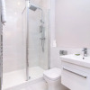 Отель The Hollows - Sleek and Stylish 1Bed, фото 12