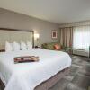 Отель Hampton Inn & Suites Cincinnati-Union Center, фото 33