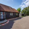 Отель Idyllic Countryside Annexe Near West Wittering Beach, фото 20
