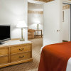 Отель Pan American Inn & Suites, фото 4